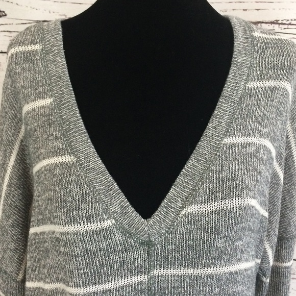 ⚡️Check&Stripe slouchy grey stripe sweater size L - Picture 5 of 6